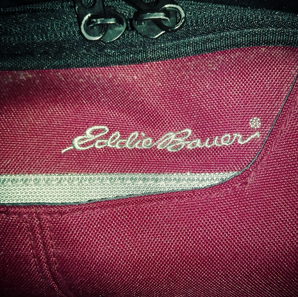 Eddie Bauer Travel Bag 🎒 NICE GIFT. 🎁